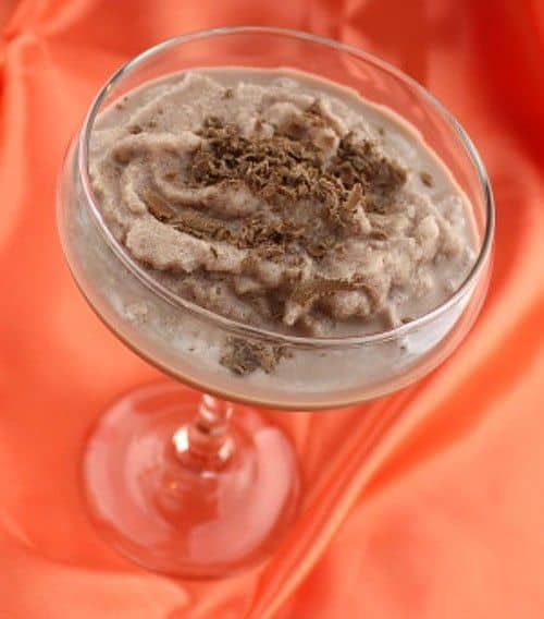 Amaretto Shake in champagne saucer