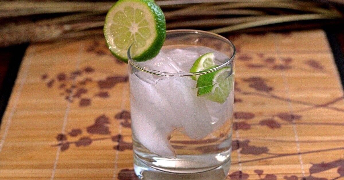 Caipirinha drink with lime