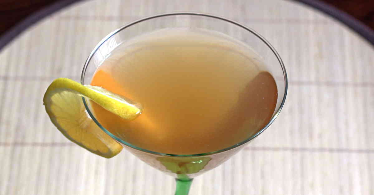 Deauville Cocktail with lemon