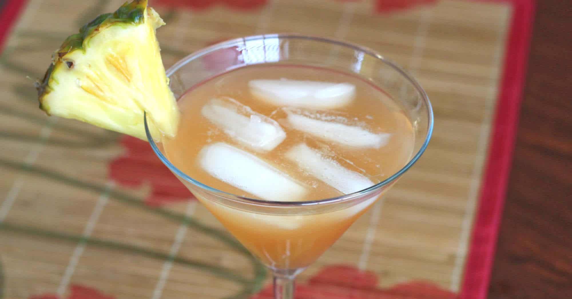 Hawaiian Tattoo drink with pineapple