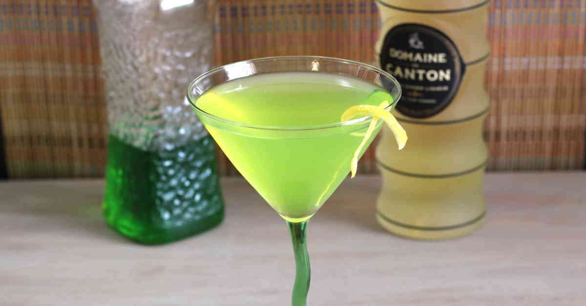 The Honeydew-Ginger Martini uses Midori and Domaine De Canton Ginger Liqueur for the cocktail’s main flavors of honeydew and ginger. Lemon juice and Angostura bitters givethis drink recipe a little bit of spice.