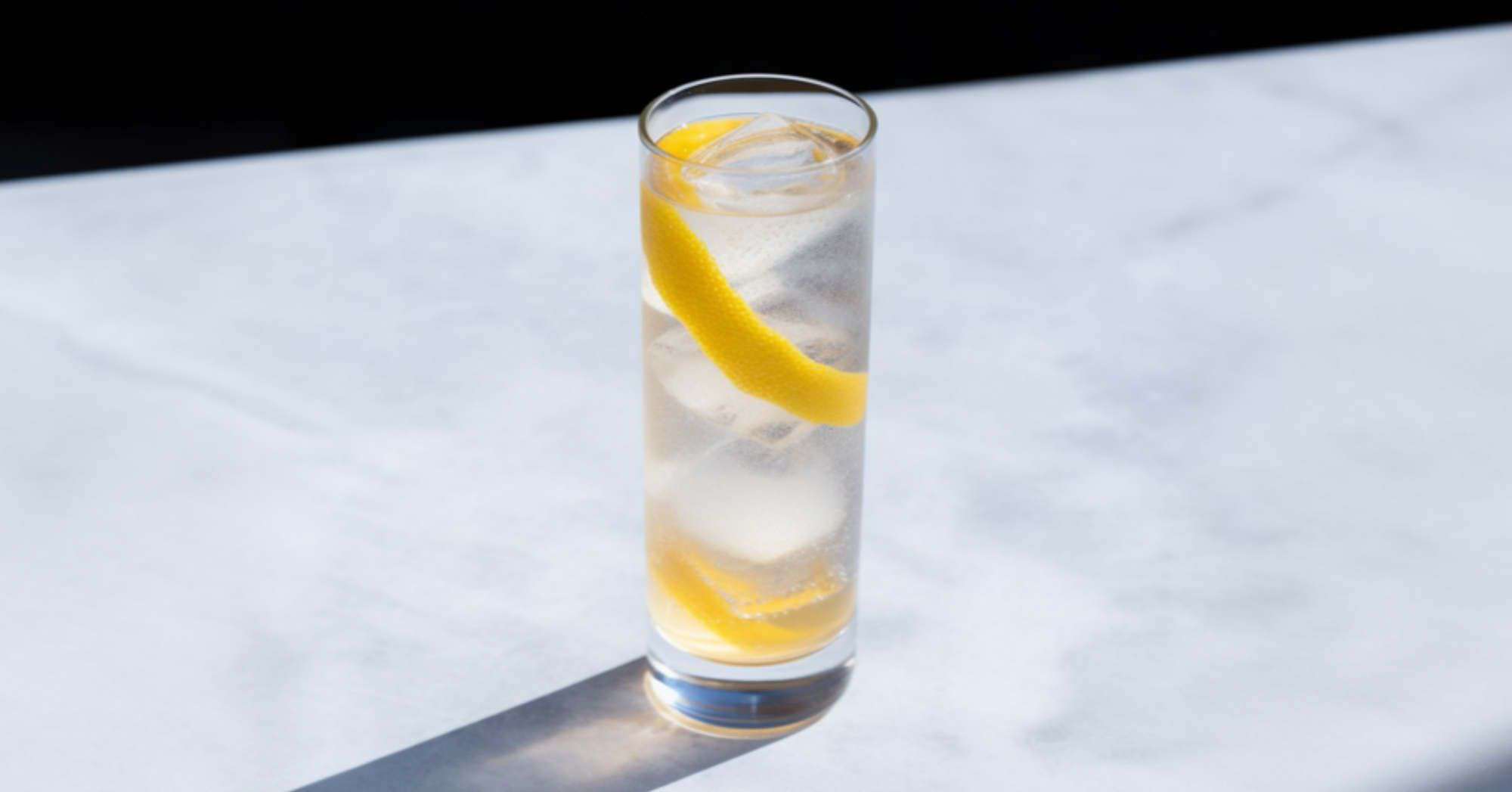 Horse's Neck cocktail with the iconic lemon twist garnish