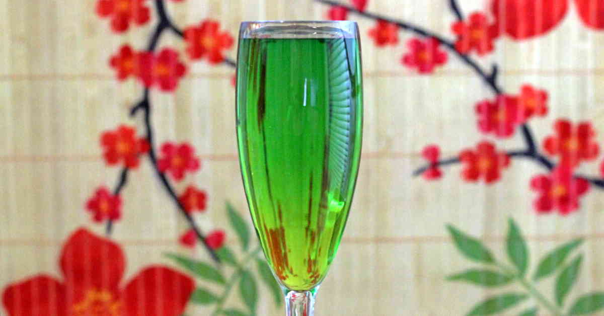 Jade cocktail in champagne flute