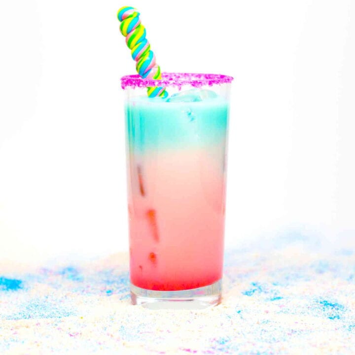 The delicious Loco Unicorn drink recipe looks as great as it tastes. Captain Morgan's LocoNut coconut liqueur blends with fruity flavors (Curacao and Grenadine) to make a beautiful red to blue rainbow.