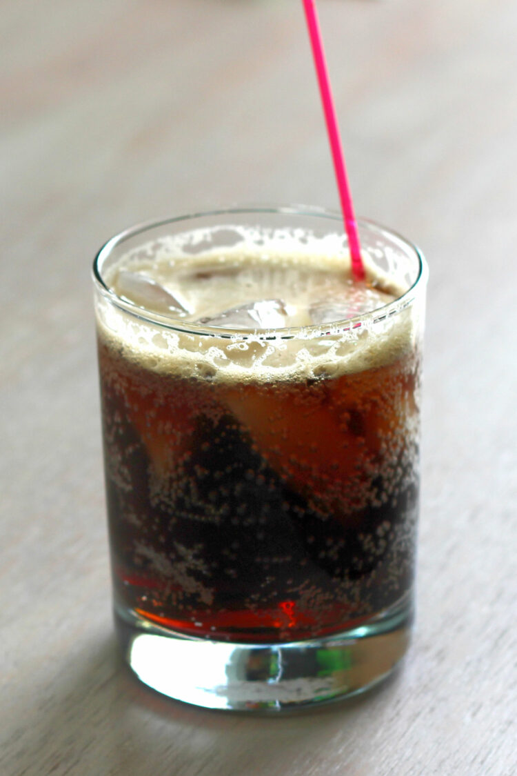 The Long Black Russian cocktail recipe is a simple but delicious twist on the Black Russian. To the traditional Kahlua and vodka, you add several ounces of cola to stretch the drink out.