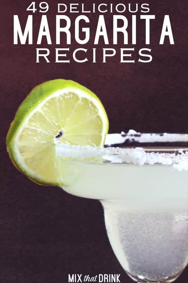 Closeup of classic margarita cocktail with lime