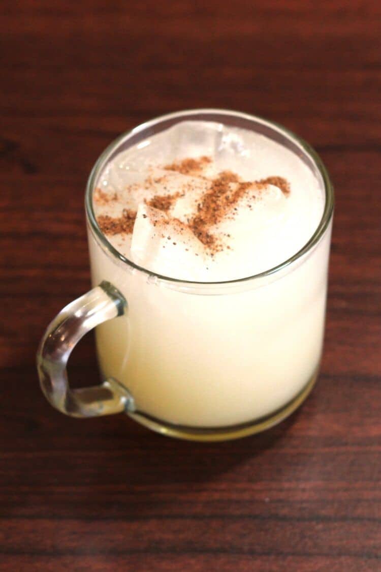 Painkiller drink with nutmeg