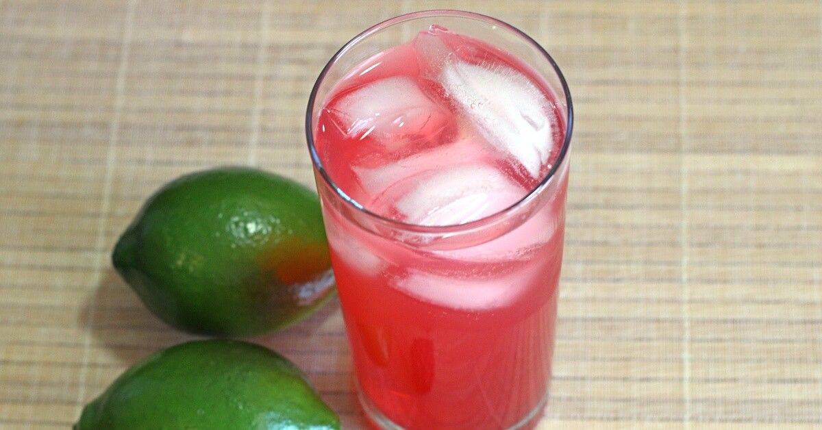 Raspberry-Lime Rickey in tall glass