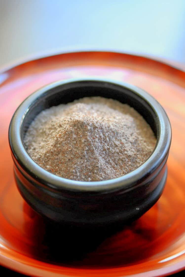 Smoked salt in bowl