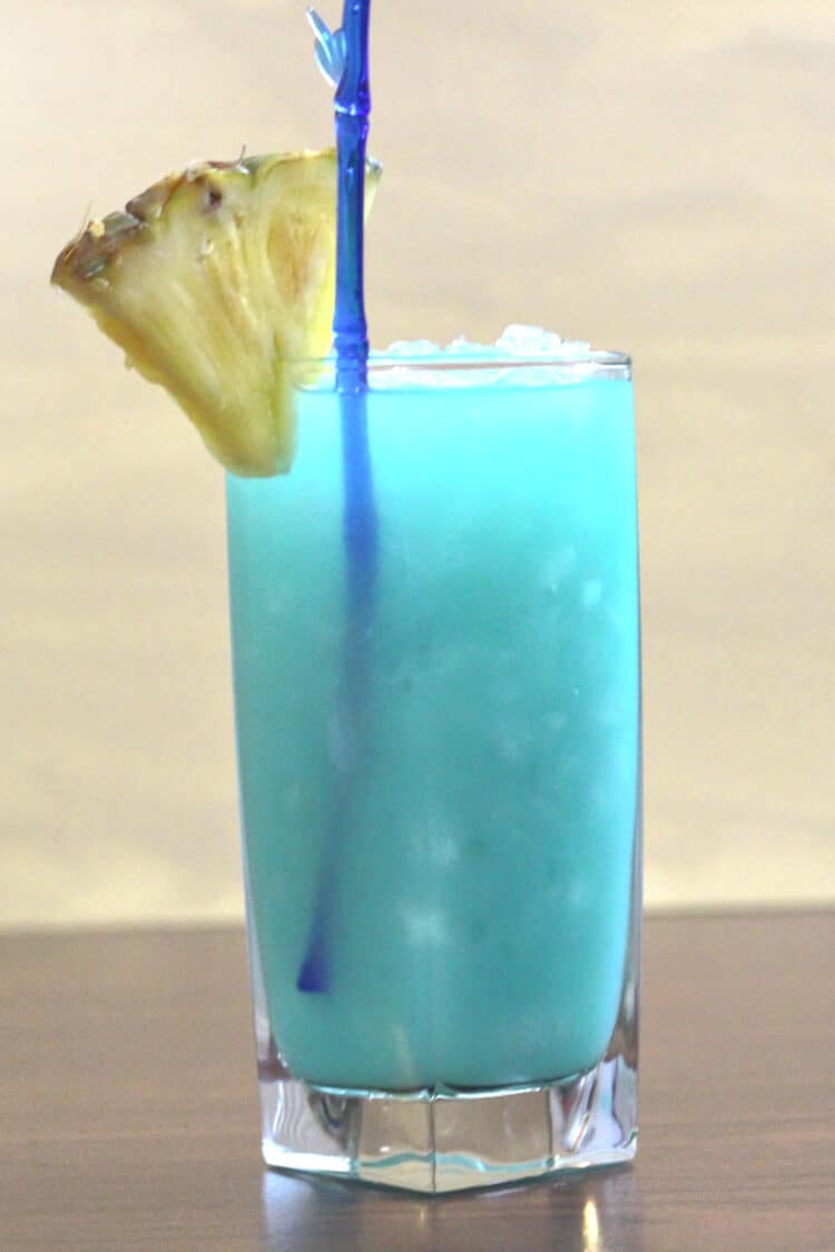 Teal Squeal drink with pineapple